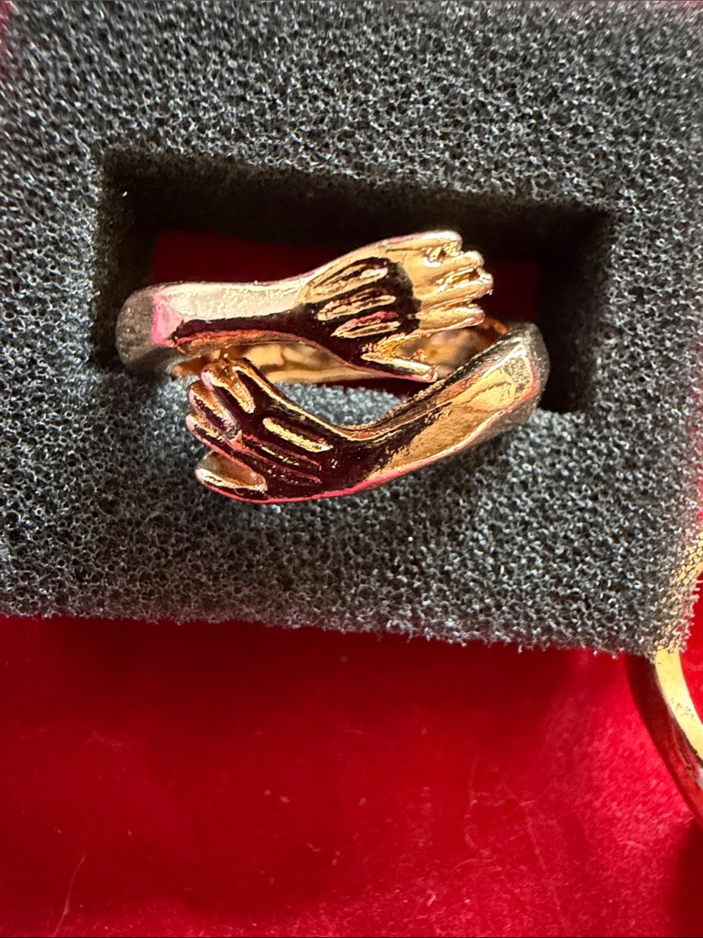 Gold-Tone Embracing Hands Ring, SZ 6, (J296)